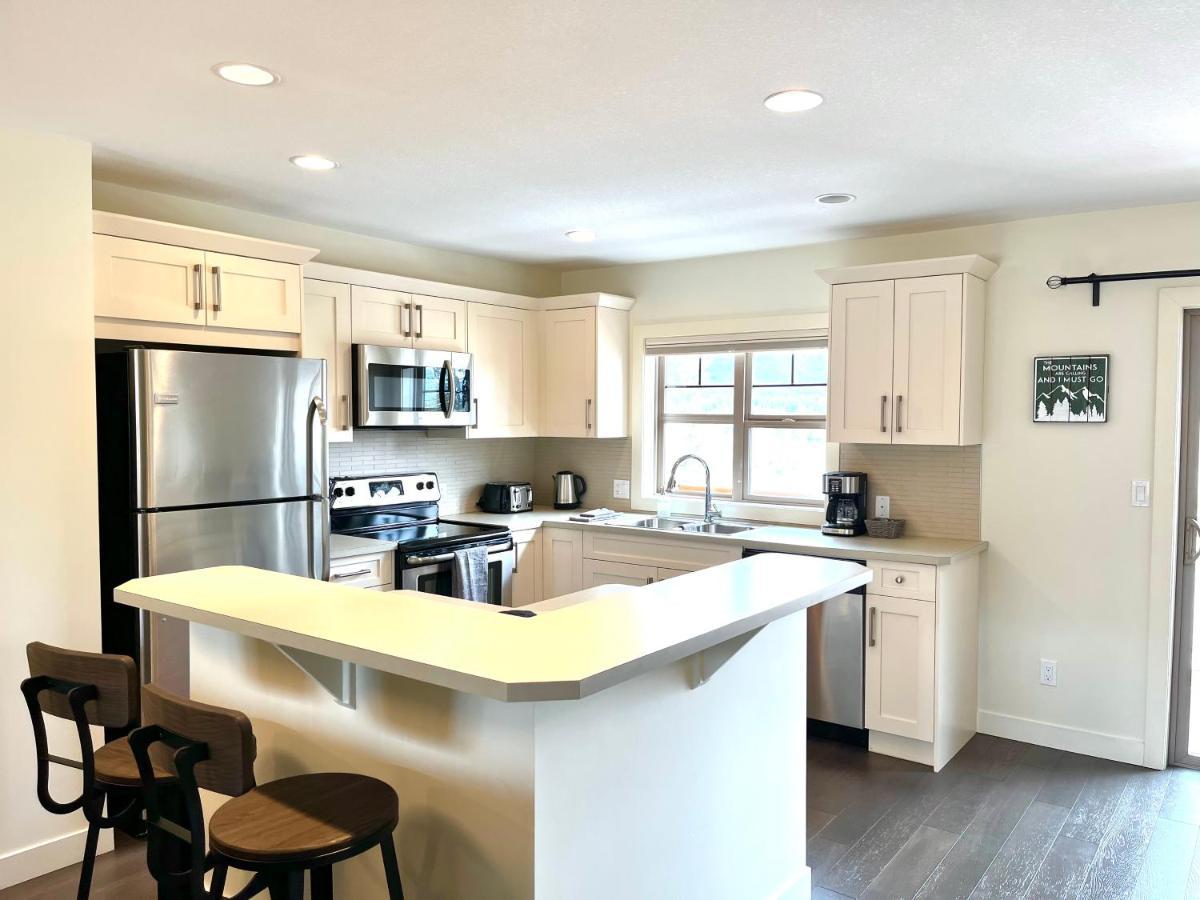 Perfect Base Invermere 3Bd Townhouse Mt Views With Garage Exterior foto